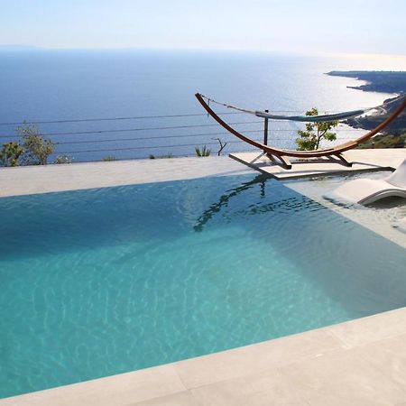 Anemos Luxury Villas โรดาคิโน ภายนอก รูปภาพ