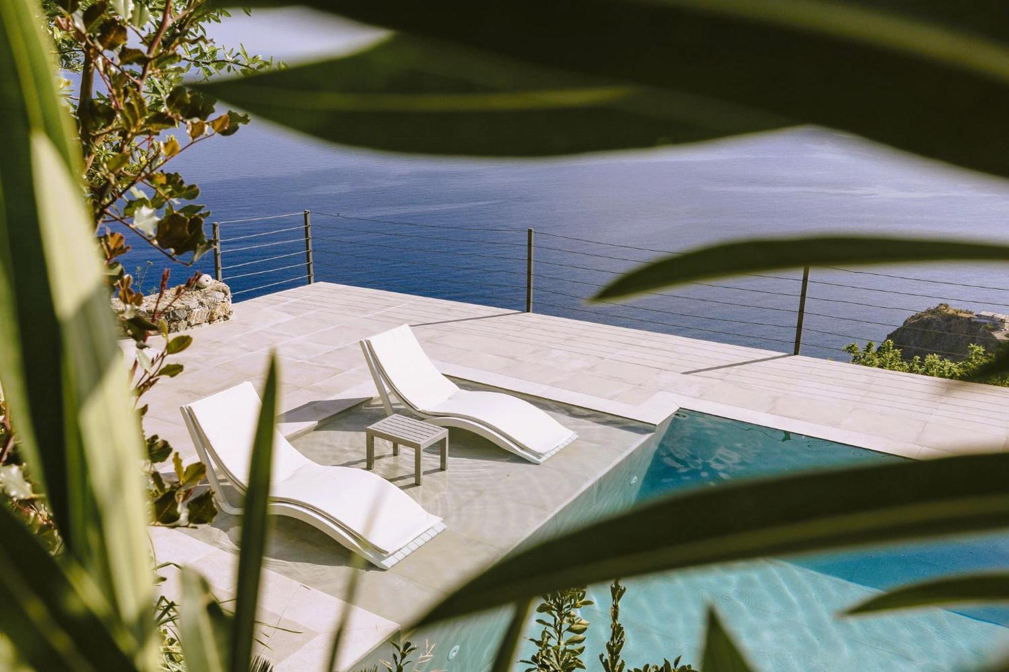 Anemos Luxury Villas โรดาคิโน ภายนอก รูปภาพ