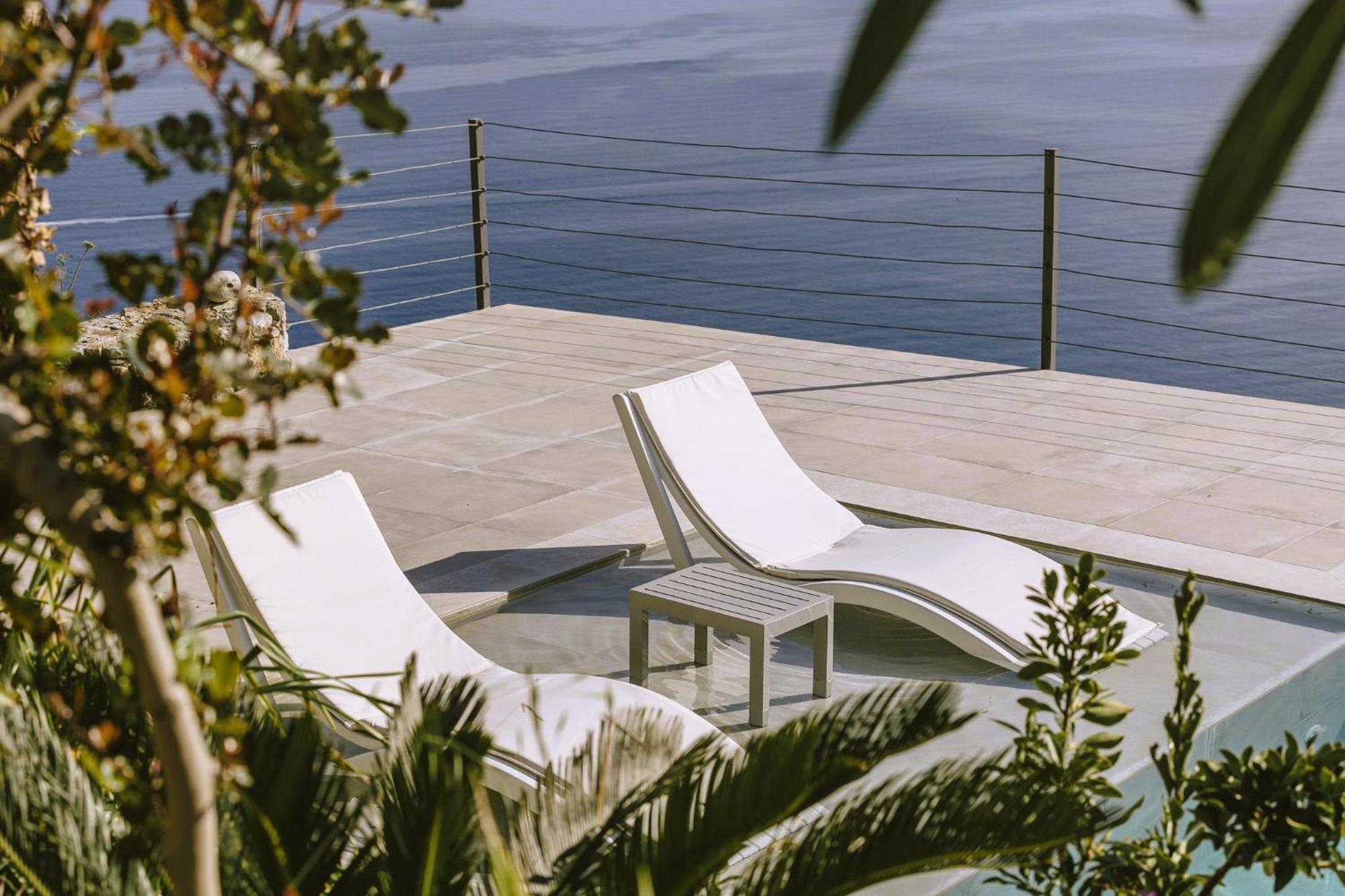 Anemos Luxury Villas โรดาคิโน ภายนอก รูปภาพ