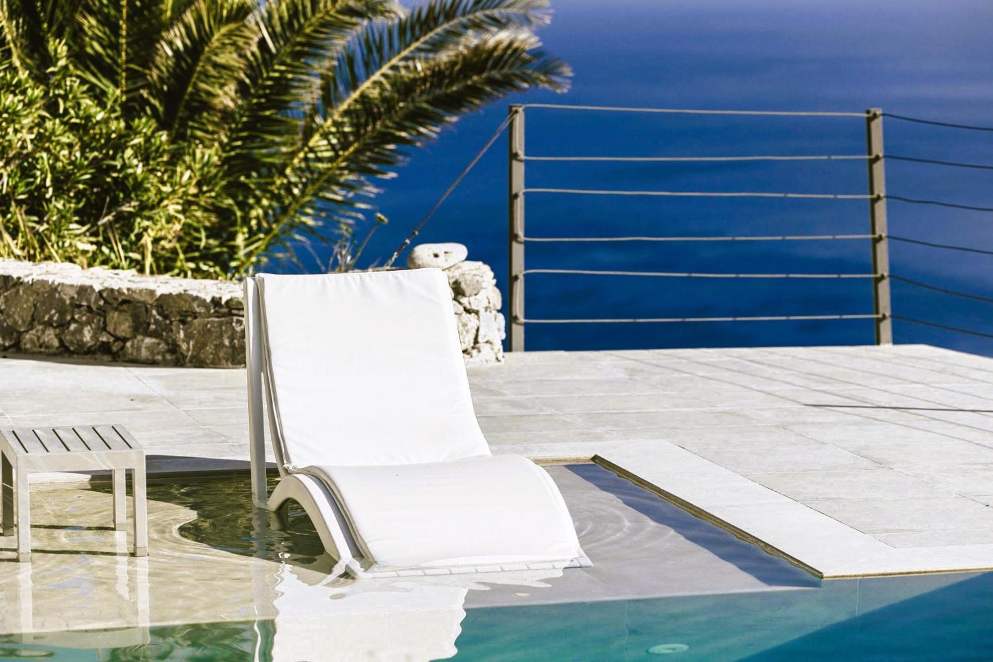 Anemos Luxury Villas โรดาคิโน ภายนอก รูปภาพ