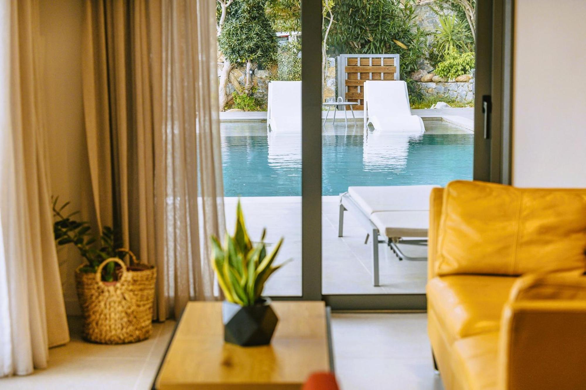 Anemos Luxury Villas โรดาคิโน ภายนอก รูปภาพ