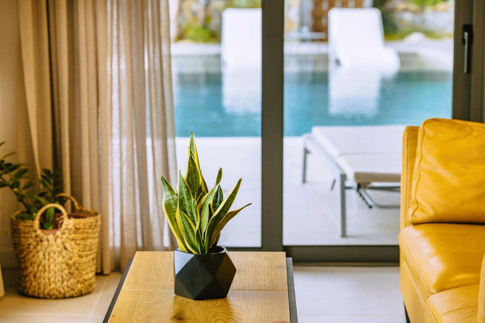 Anemos Luxury Villas โรดาคิโน ภายนอก รูปภาพ